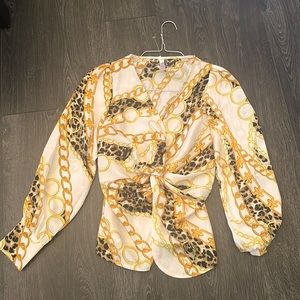 Beautiful Sexy Chain Design V Neck Top Small